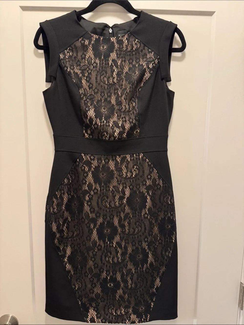 🆕Black label Saks Fifth Avenue Black Lace Midi Dress with Nude Lining. 4. NWOT!🔥